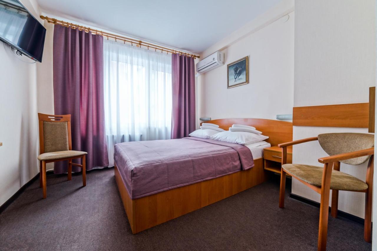 Zvezda Hotel Minsk Exterior foto
